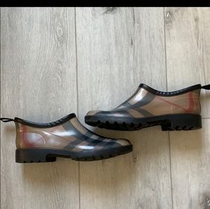 Burberry Ankle booties